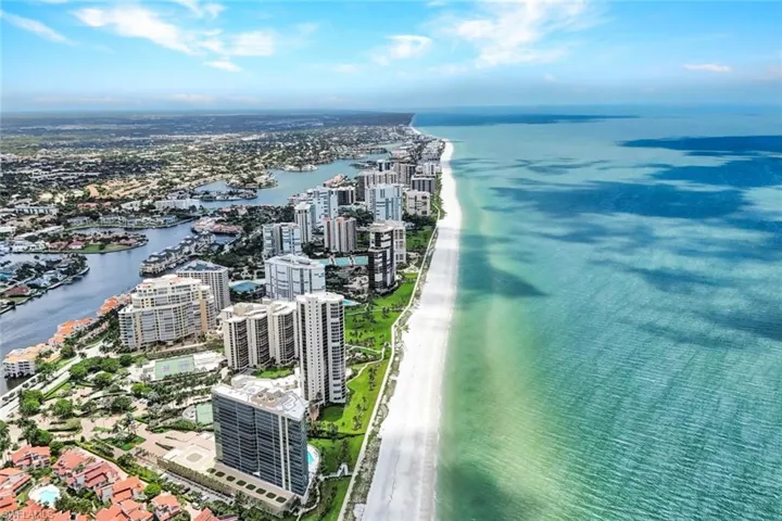 4651  Gulf Shore N BLVD, Naples, FL 34103
