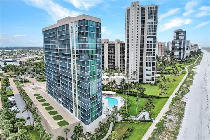 4651  Gulf Shore N BLVD, Naples, FL 34103