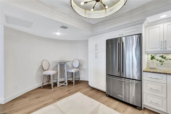4651  Gulf Shore N BLVD, Naples, FL 34103