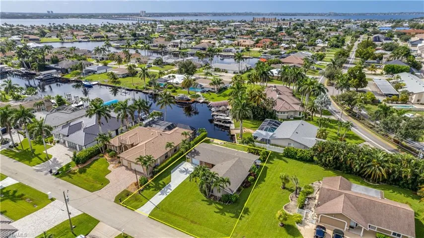 1712 Se 43rd St, Cape Coral, Florida 33904