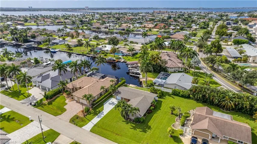 1712 Se 43rd St, Cape Coral, Florida 33904