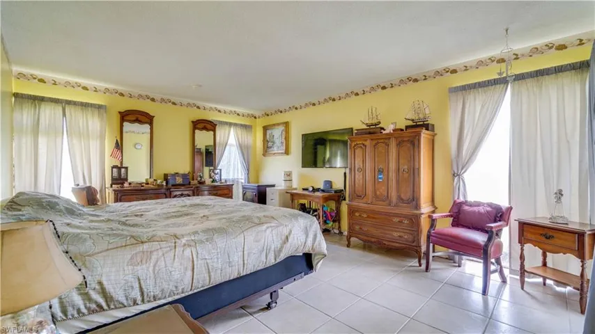1712 Se 43rd St, Cape Coral, Florida 33904