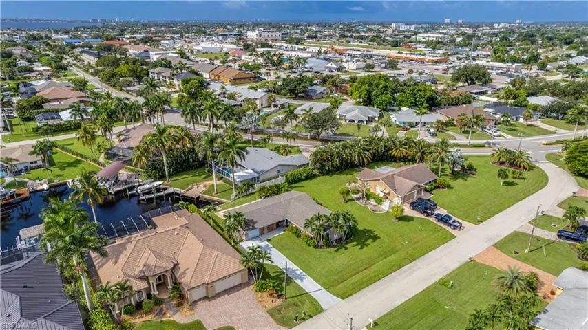1712 Se 43rd St, Cape Coral, Florida 33904