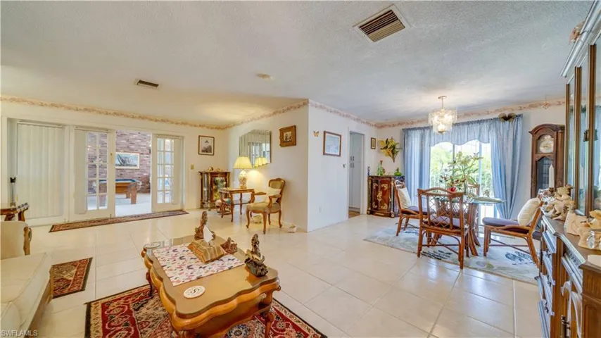1712 Se 43rd St, Cape Coral, Florida 33904