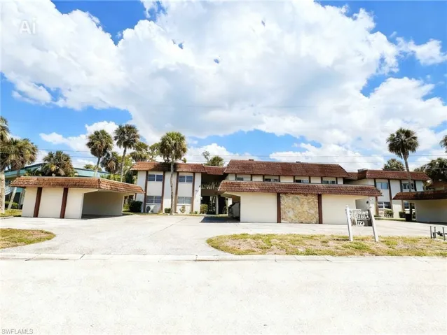 1723  Golf Club  DR, North Fort Myers, FL 33903