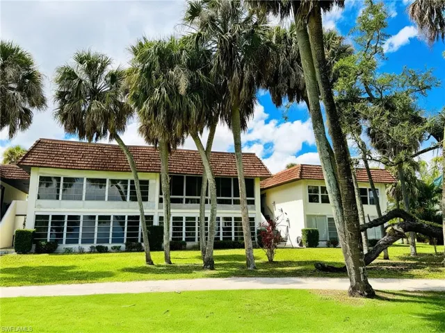 1723  Golf Club  DR, North Fort Myers, FL 33903