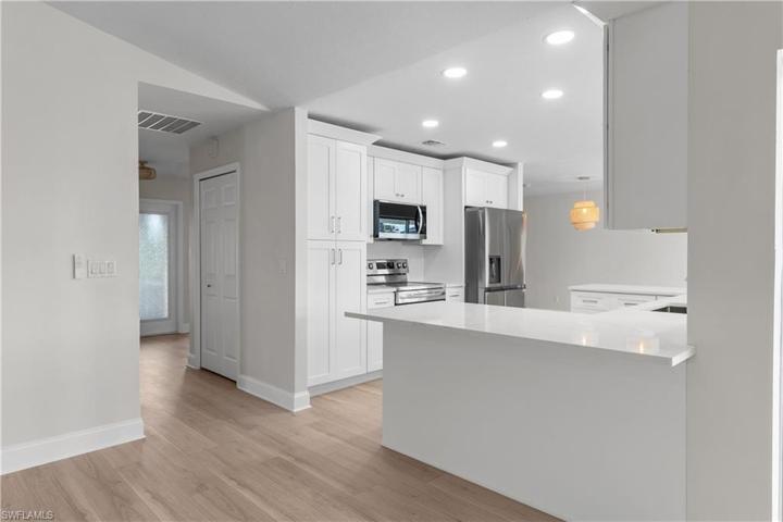 breakfast bar