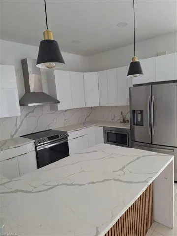 404 Chiquita Blvd N, Cape Coral, Florida 33993