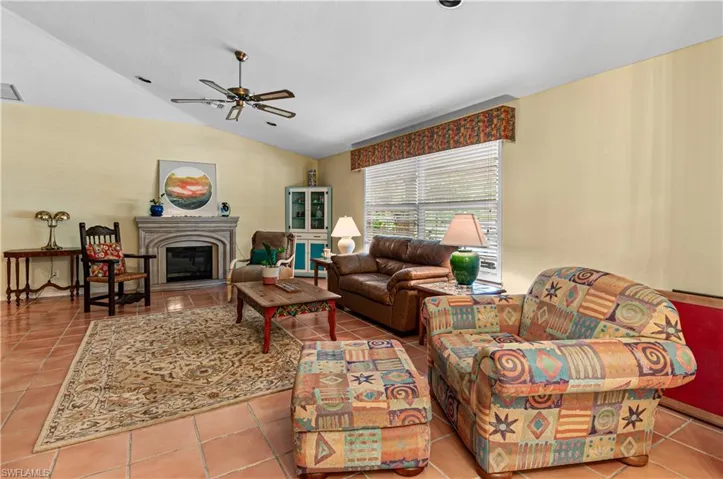 5780  Hidden Oaks  LN, Naples, FL 34119