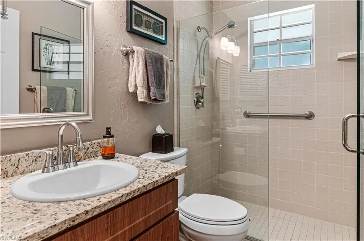 5780  Hidden Oaks  LN, Naples, FL 34119