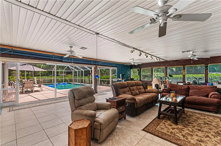 5780  Hidden Oaks  LN, Naples, FL 34119