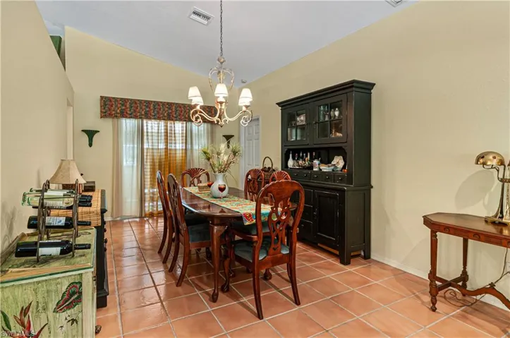 5780  Hidden Oaks  LN, Naples, FL 34119