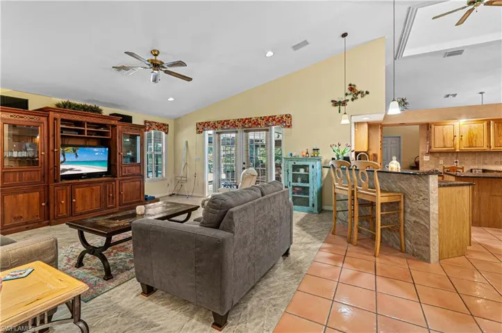5780  Hidden Oaks  LN, Naples, FL 34119