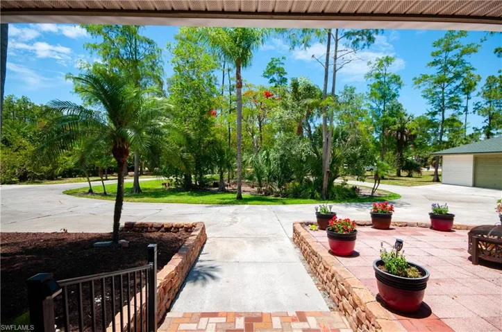 5780  Hidden Oaks  LN, Naples, FL 34119