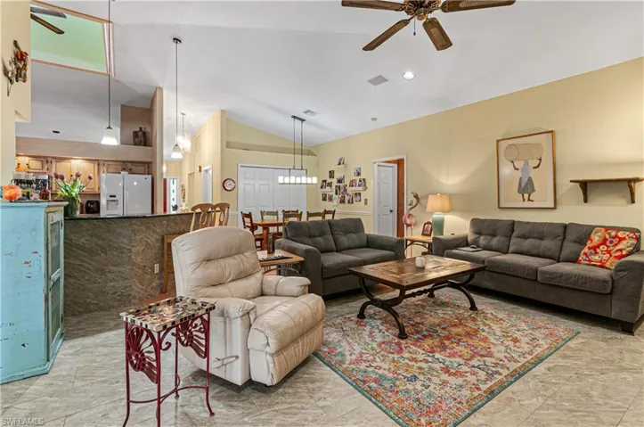 5780  Hidden Oaks  LN, Naples, FL 34119