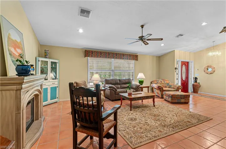 5780  Hidden Oaks  LN, Naples, FL 34119