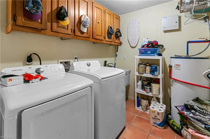 5780  Hidden Oaks  LN, Naples, FL 34119