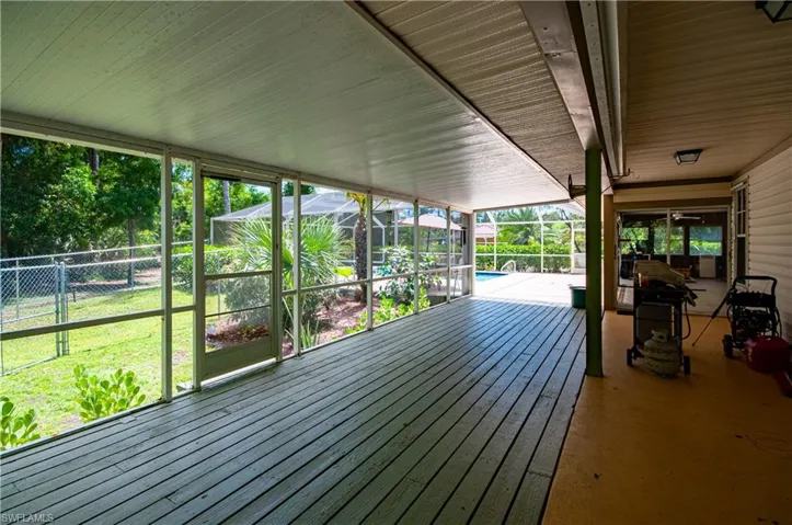 5780  Hidden Oaks  LN, Naples, FL 34119