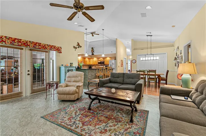 5780  Hidden Oaks  LN, Naples, FL 34119