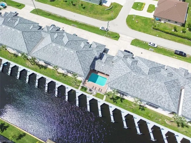 Bird's eye view of a pool area