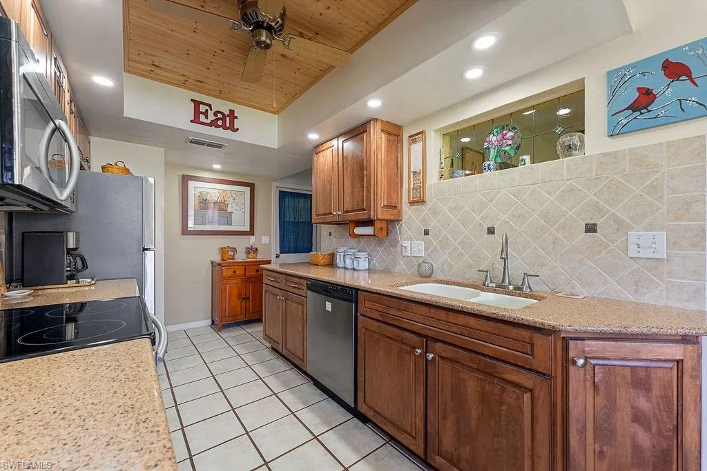 17880 Dracena CIR, North Fort Myers, FL 33917,225040758