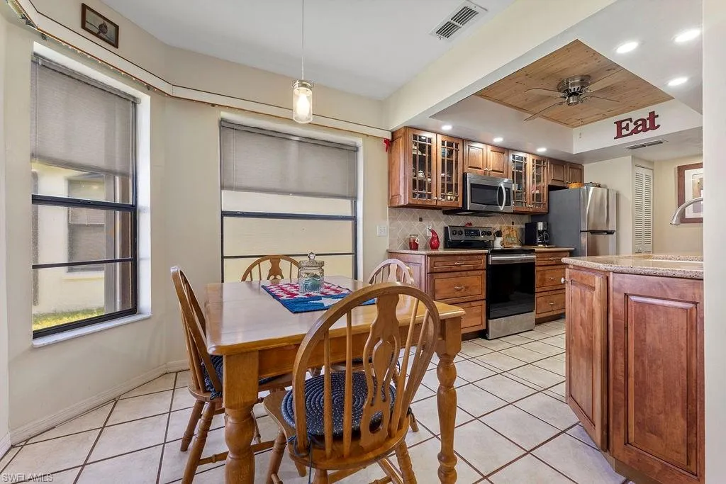 17880 Dracena CIR, North Fort Myers, FL 33917,225040758
