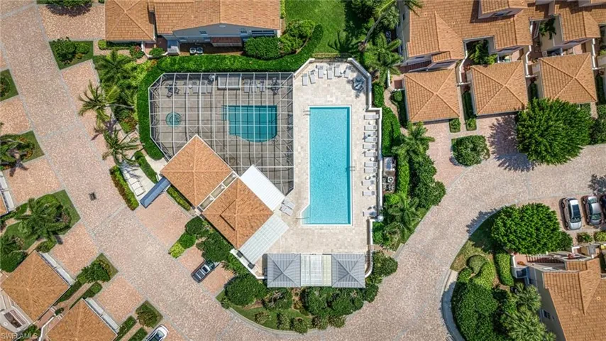 8380  Excalibur  CIR, Naples, FL 34108