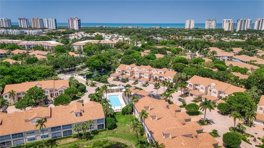8380  Excalibur  CIR, Naples, FL 34108