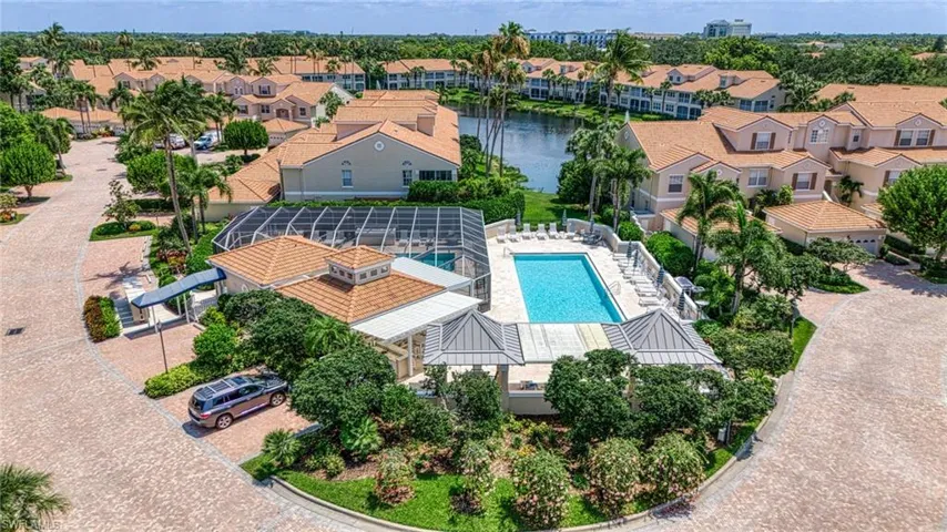 8380  Excalibur  CIR, Naples, FL 34108