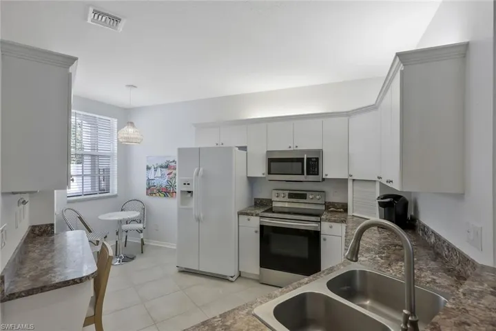 8380  Excalibur  CIR, Naples, FL 34108
