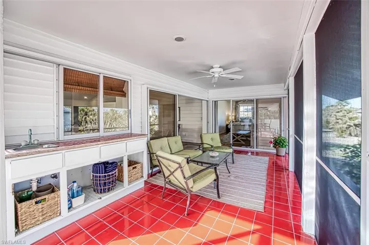 Lanai-to-House