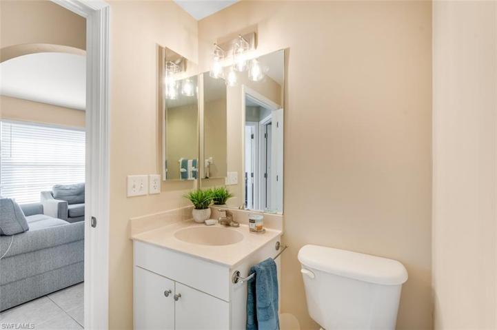 2913 SW 8th PL, CAPE CORAL FL 33914