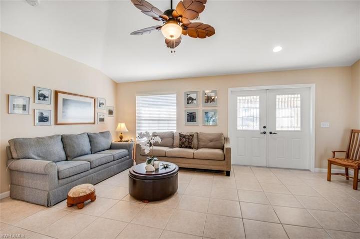 2913 SW 8th PL, CAPE CORAL FL 33914