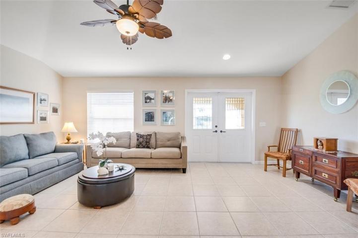 2913 SW 8th PL, CAPE CORAL FL 33914