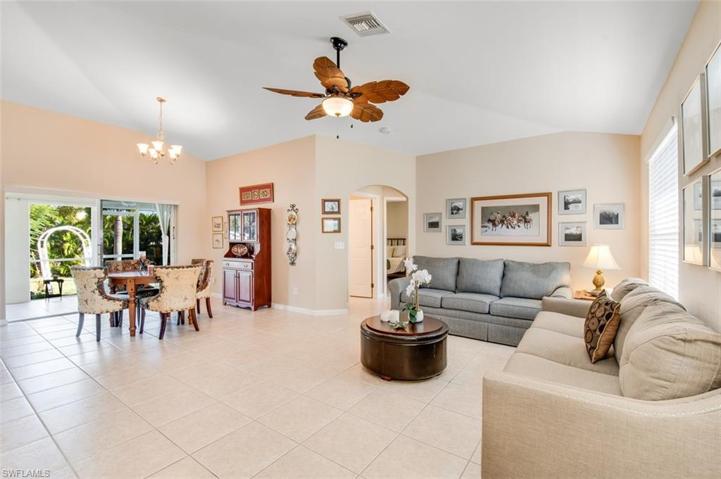 2913 SW 8th PL, CAPE CORAL FL 33914
