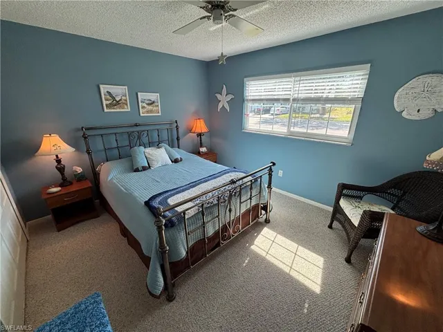 1515 Edgewater Cir, Fort Myers, Florida 33919