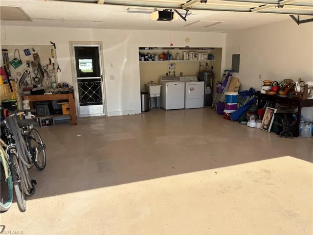 1515 Edgewater Cir, Fort Myers, Florida 33919