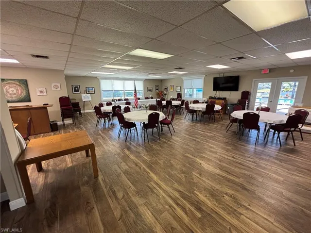 1515 Edgewater Cir, Fort Myers, Florida 33919