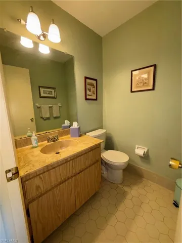 1515 Edgewater Cir, Fort Myers, Florida 33919