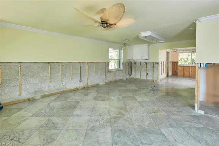 1711  Smugglers  CV, Naples, FL 34112