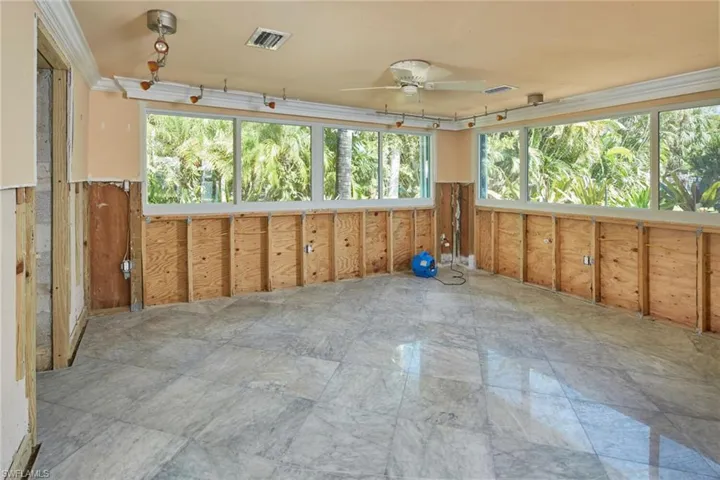 1711  Smugglers  CV, Naples, FL 34112