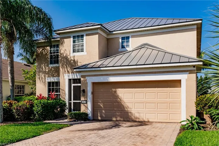 View of front facade with a garage