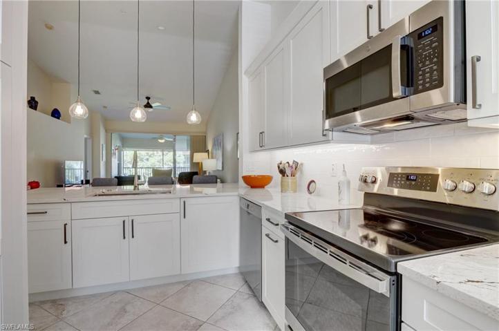 2585  Old Groves  RD, Naples, FL 34109