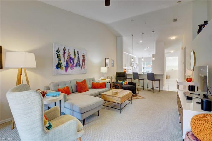 2585  Old Groves  RD, Naples, FL 34109
