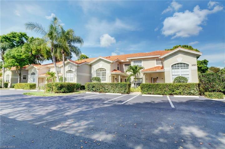 2585  Old Groves  RD, Naples, FL 34109