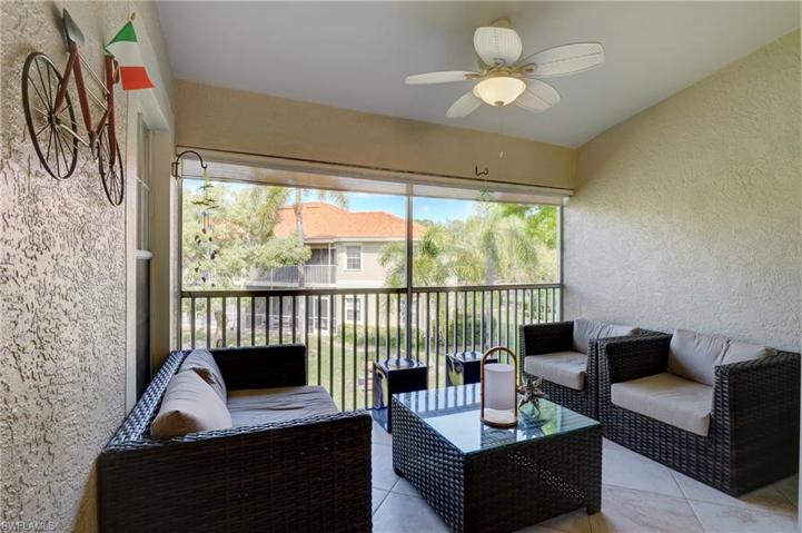 2585  Old Groves  RD, Naples, FL 34109