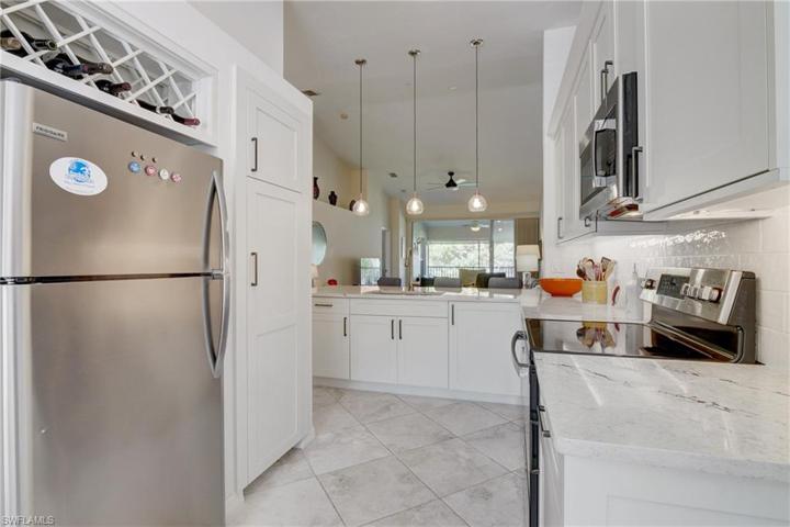 2585  Old Groves  RD, Naples, FL 34109