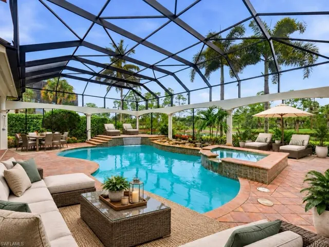 Pool - Virtually staged