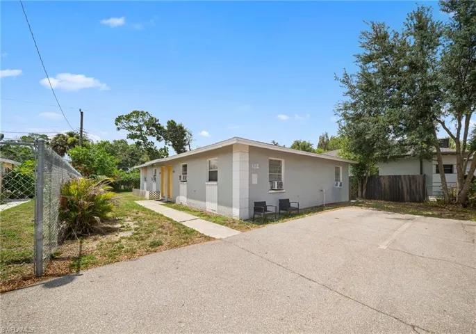 322  louise  AVE, Fort Myers, FL 33916