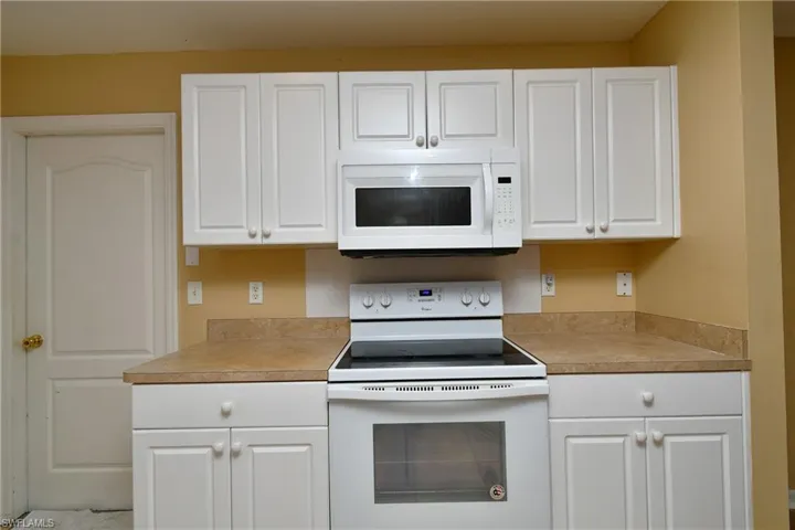 All Whirlpool appliances included.